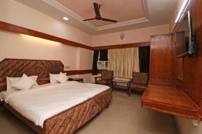 SPOT ON 37002 Hotel Natraj